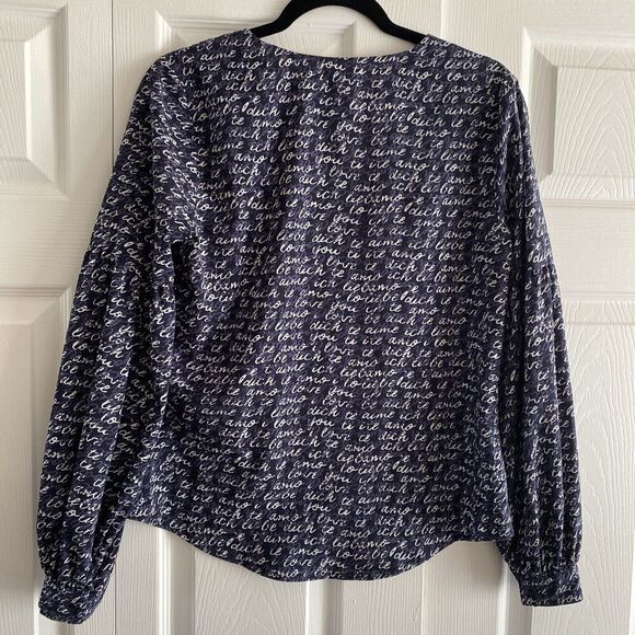 CABI Women's Te Amo Love Script Spell Out Blouse Navy Top size Small - Picture 7 of 8